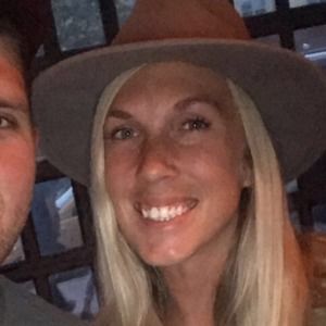 Meet your Posher, Larissa